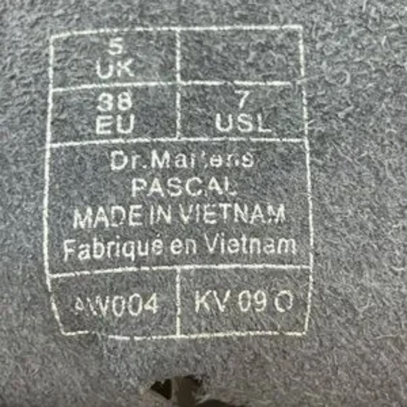 Doc Martens 1460 Pascal Metallic Pewter Patent Leather Women’s 7 Boots - Picture 12 of 17